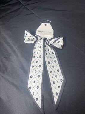 New Francesca's Twilly Black and White Floral Diamond Bow Scarf